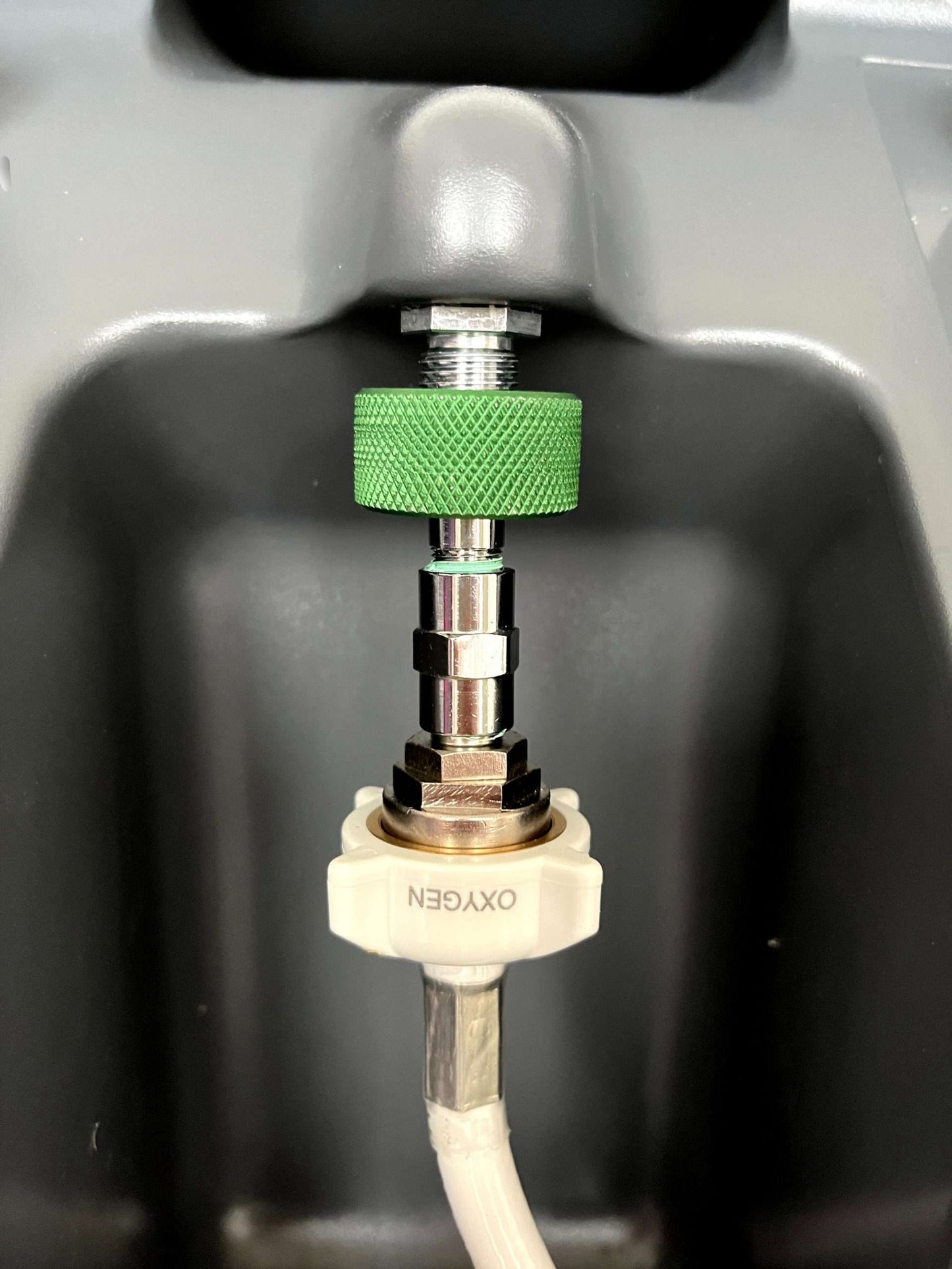 Oxygen Outlet Adapter - 1/8" FNPT to SIS Male Oxygen - Straight